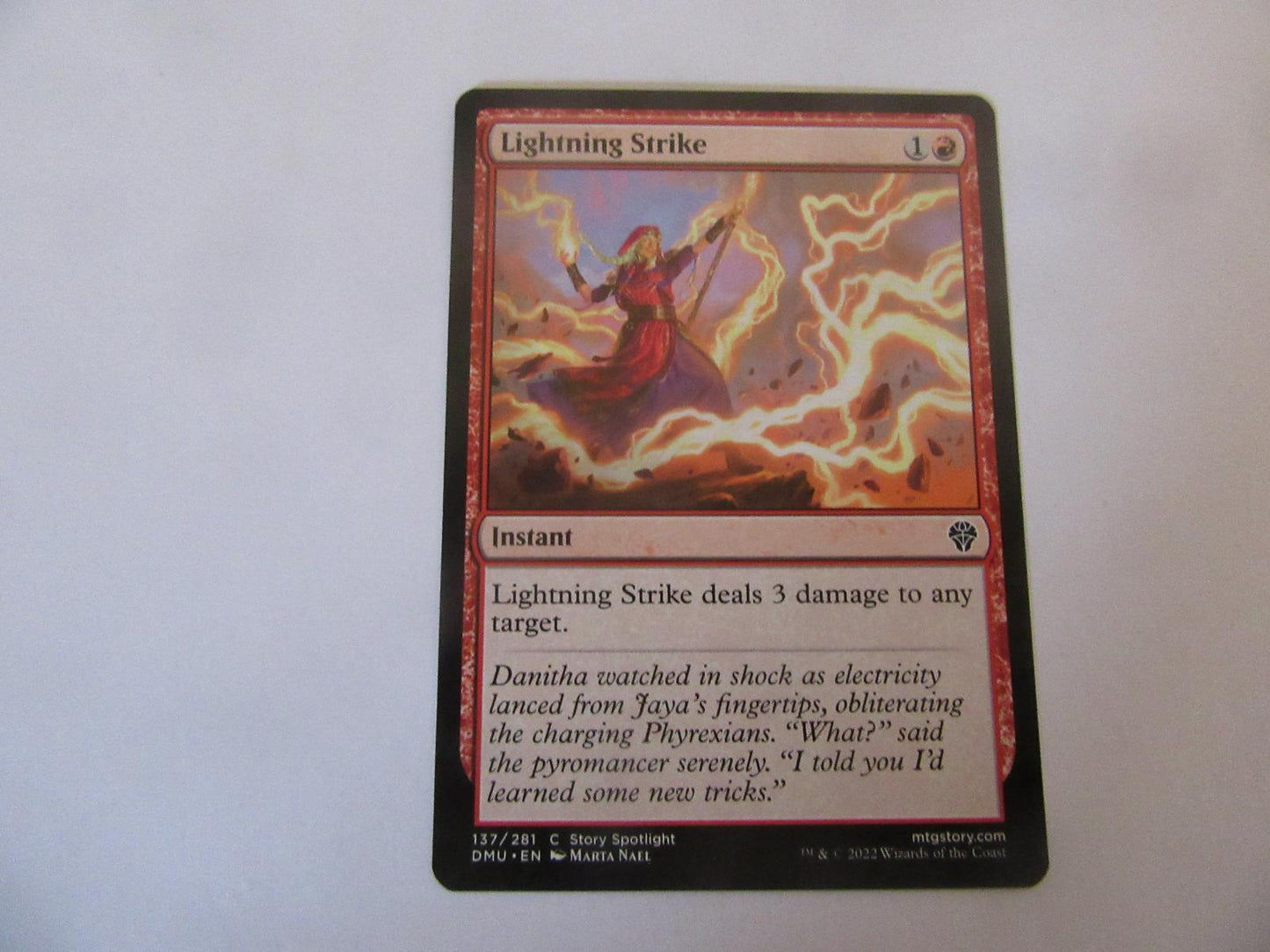 Lightning Strike 137 Dominaria United NM