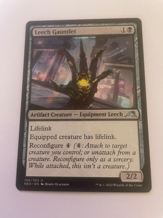 Leech Gauntlet 106 Uncommon Kamigawa: Neon Dynasty Magic: The Gathering NM