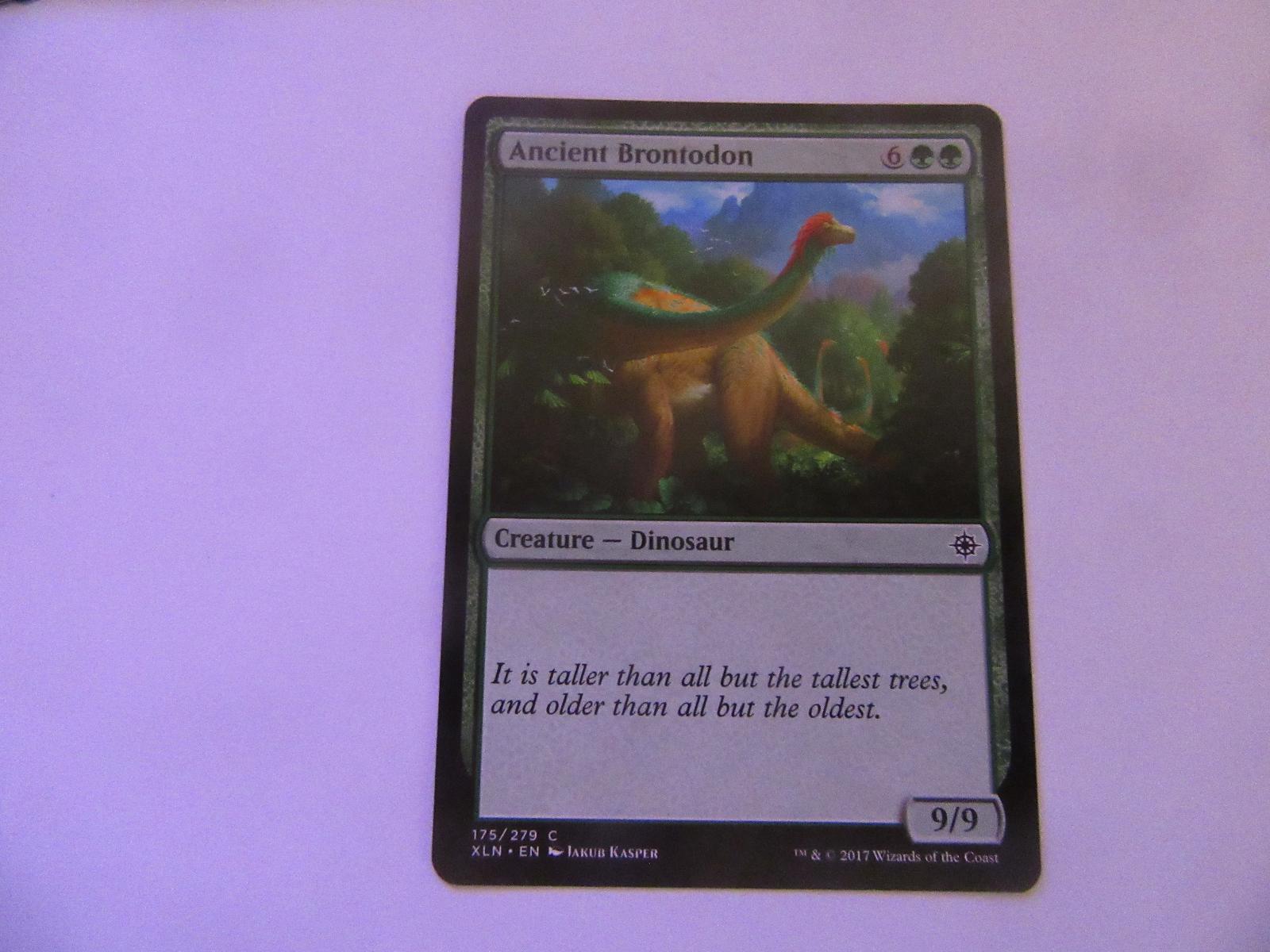 Ancient Brontodon 175 Ixalan NM