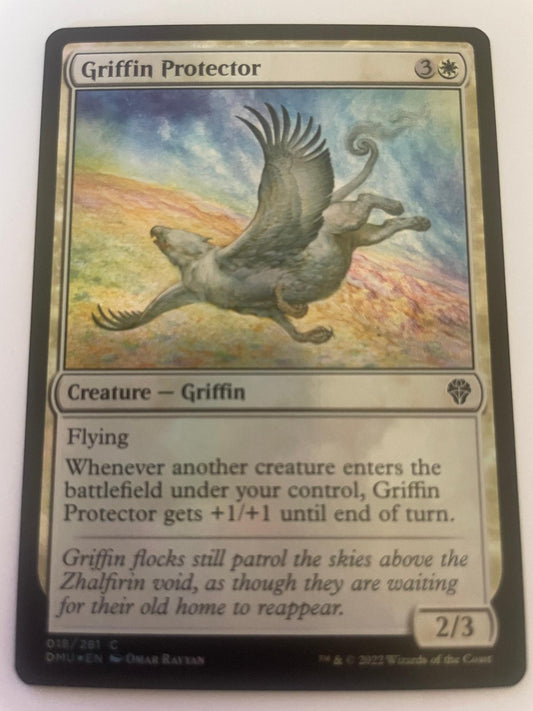 Griffin Protector 18 Common Dominaria United Magic: The Gathering Near Mint