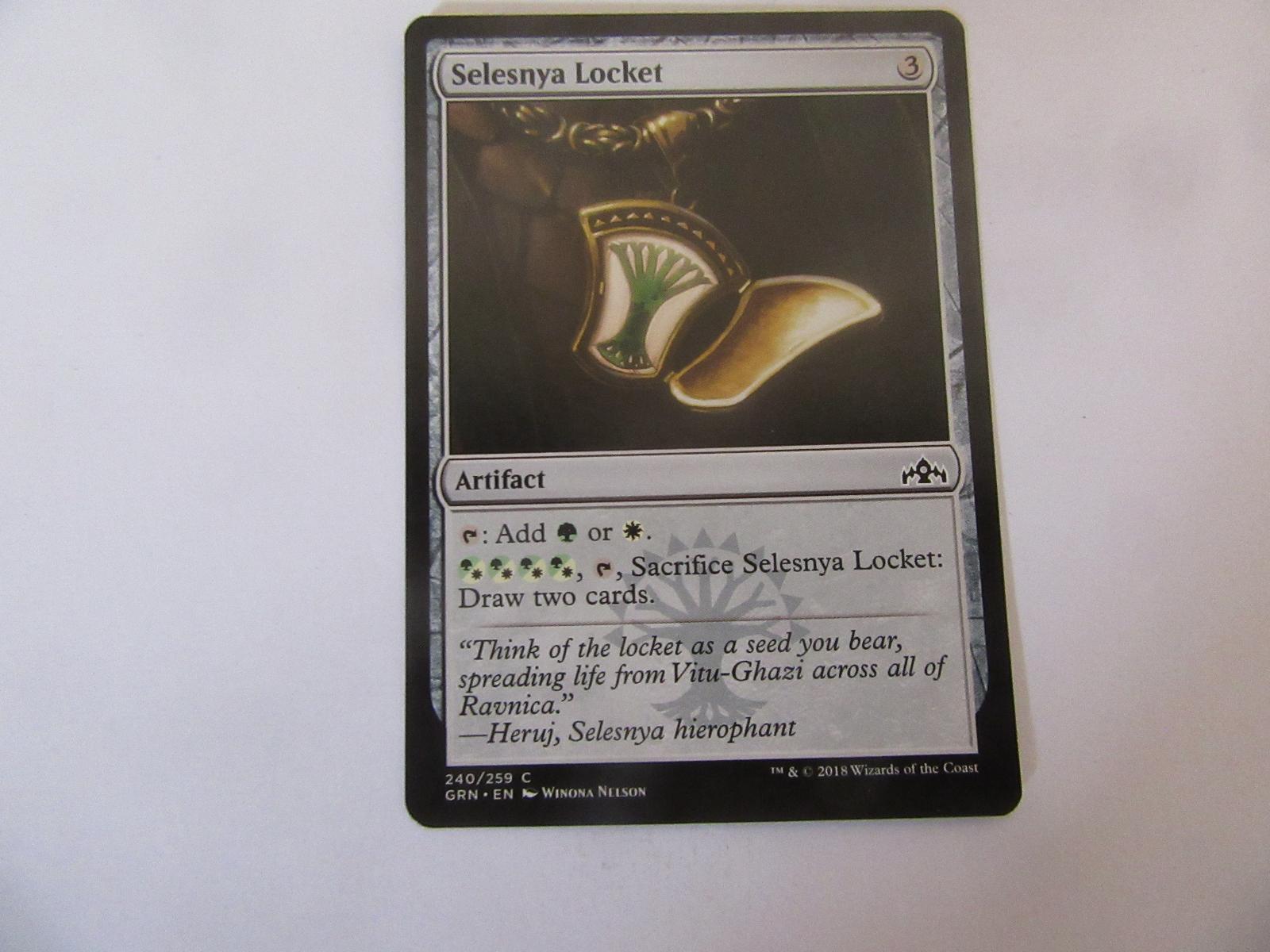 Selesnya Locket 240 Guilds of Ravnica NM